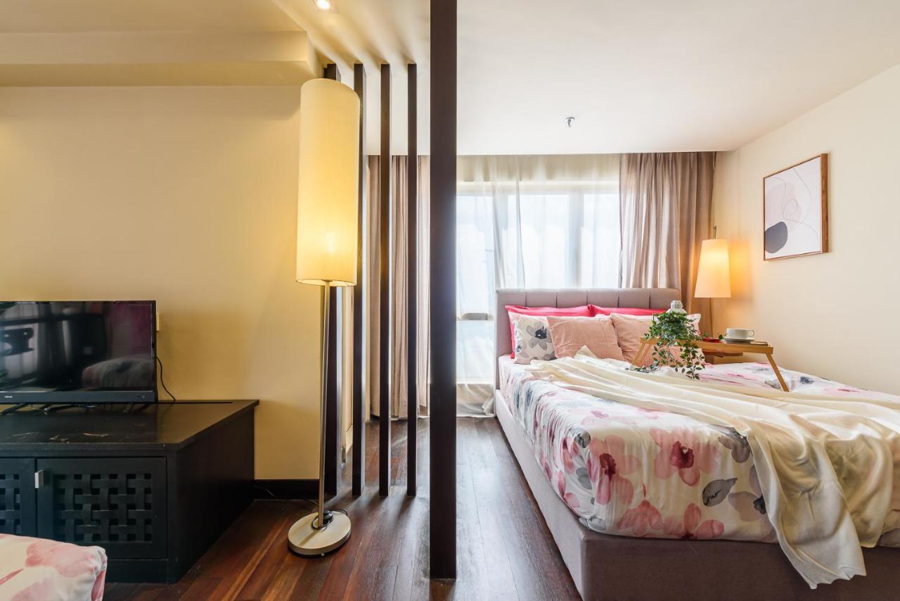 2-6pax 1min To Sunway Pyramid Petaling Jaya