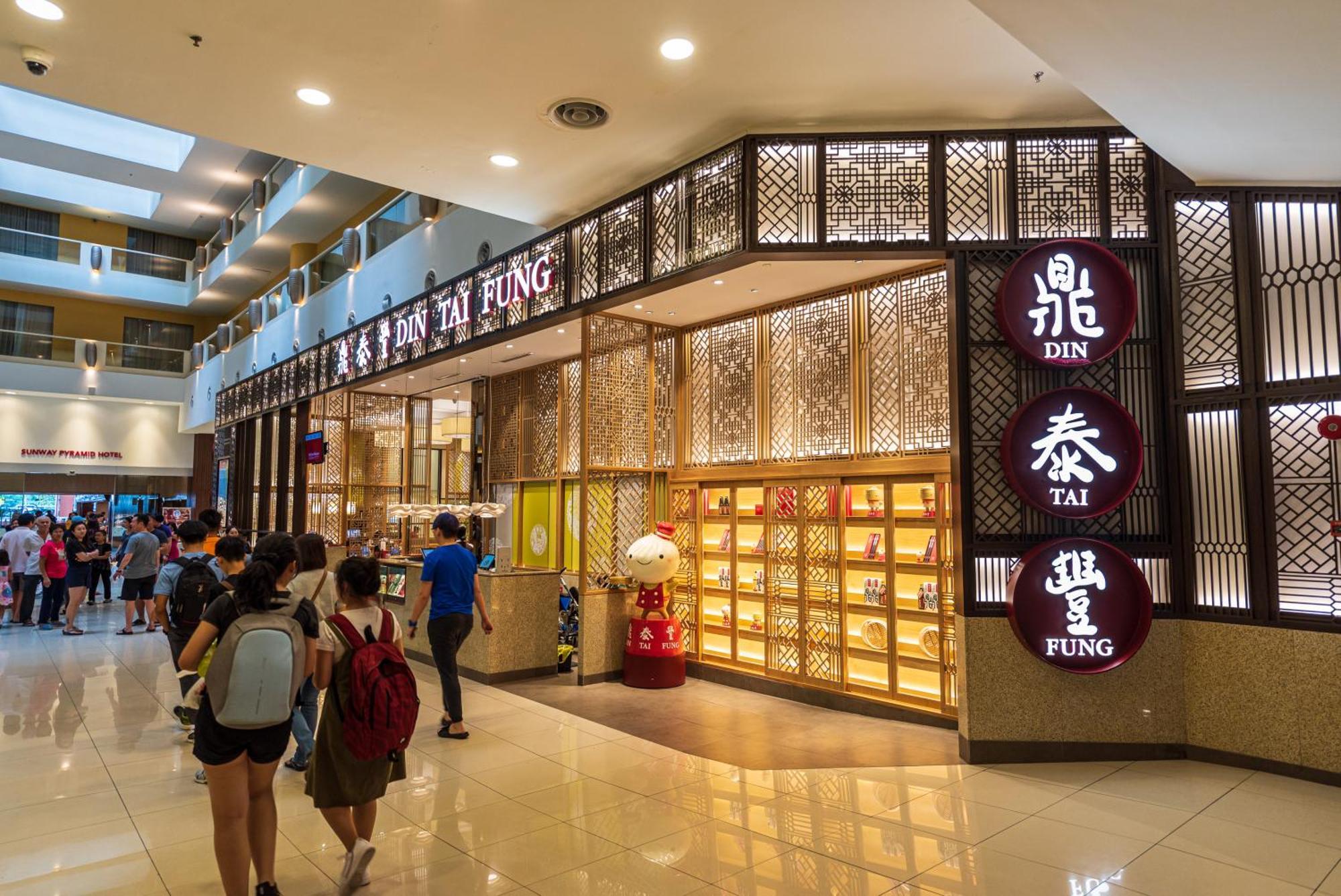 2-6pax 1min To Sunway Pyramid Petaling Jaya
